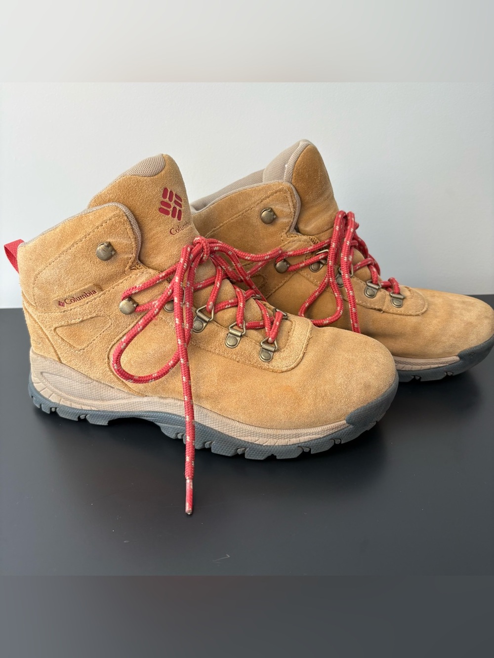 Columbia Women's Yoncalla Mid Waterproof hiking boots 🥾 - Picture 3 of 7